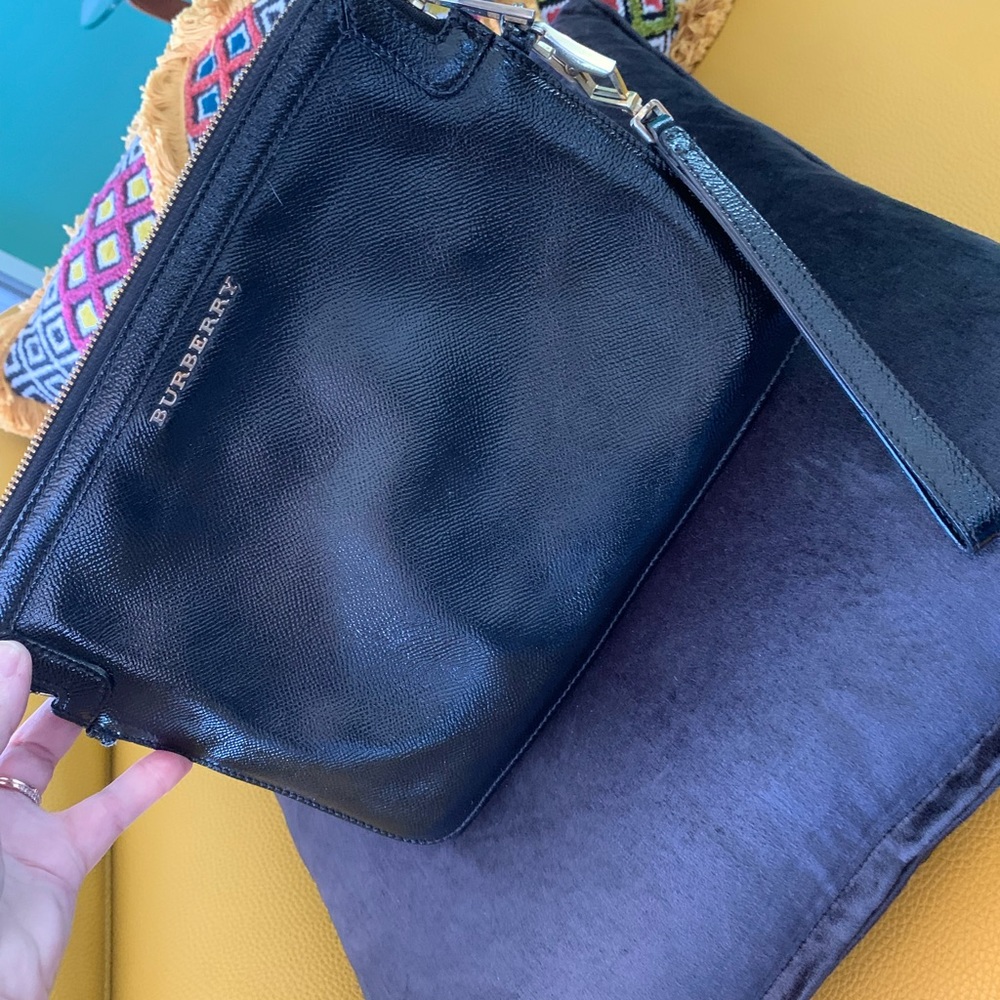 Authentic Burberry clutch - Picture 3 of 16